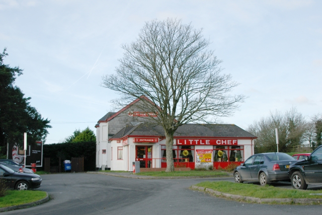 https://upload.wikimedia.org/wikipedia/commons/d/dc/Little_Chef%2C_Smithaleigh_-_geograph.org.uk_-_91485.jpg