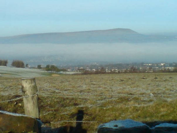 File:Mist Over Pendle - geograph.org.uk - 1189698.jpg