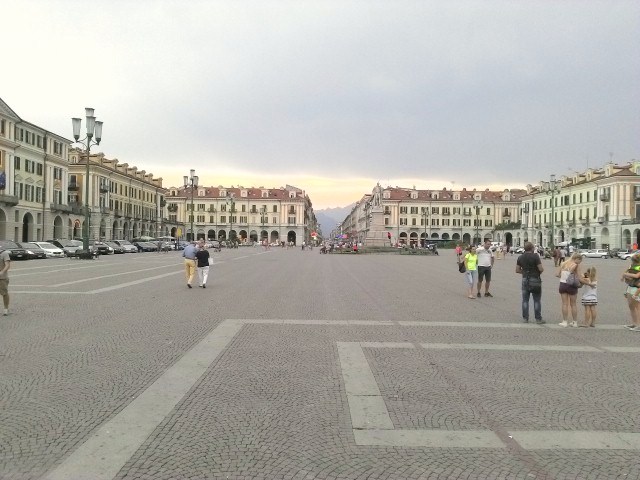 File:Place cuneo.jpg