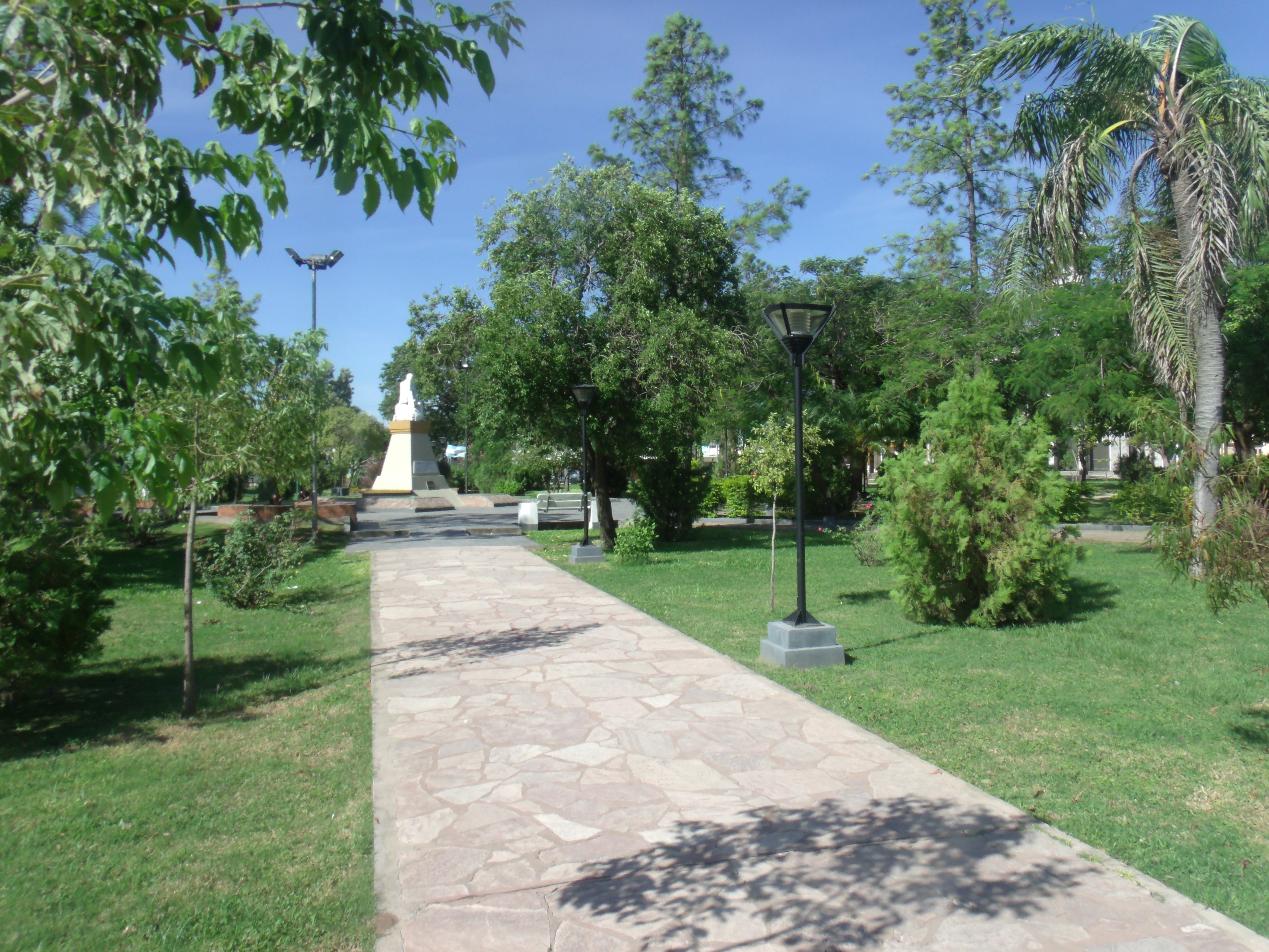 Archivo Plaza Sarmiento en Las Bre as.JPG Wikipedia la