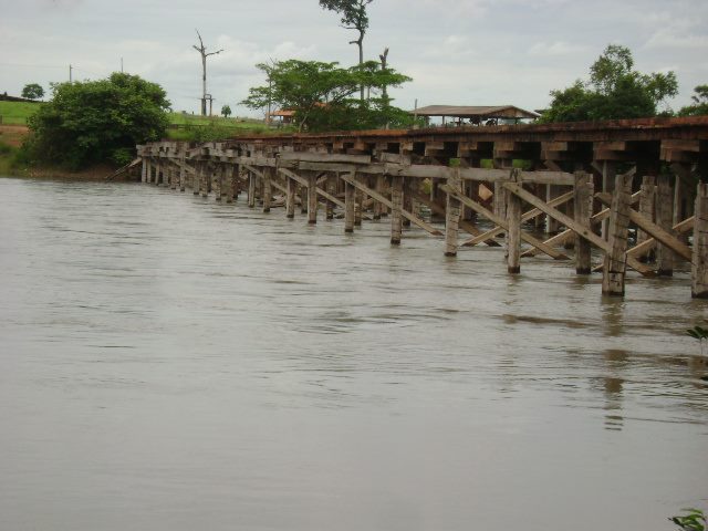 File:Ponte do Rio dos Peixes, Juara-MT 02.jpg