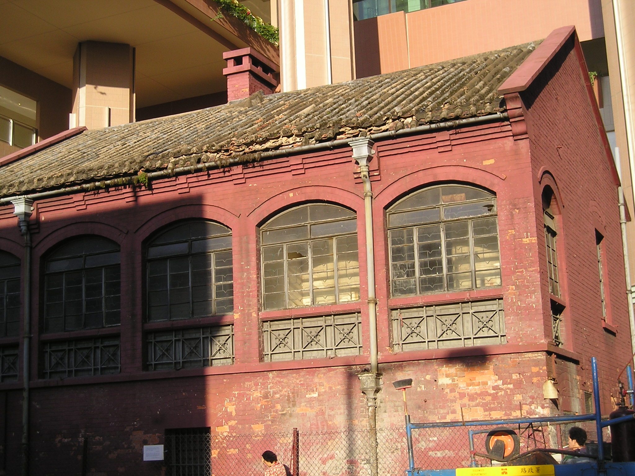 File Red Brick House In HK jpg Wikimedia Commons