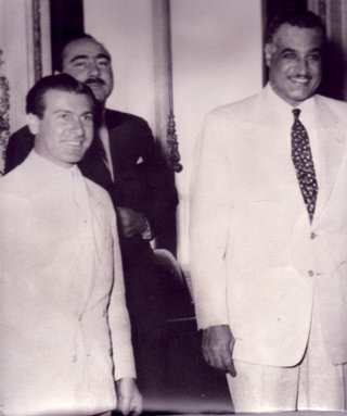 File:Riad al-Bandak with President Gamal Abdel Nasser - 1954.jpg