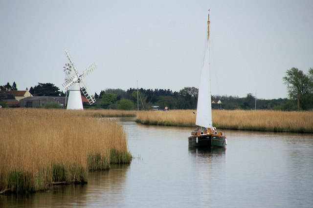 River Thurne above Thurne - geograph.org.uk - 802615