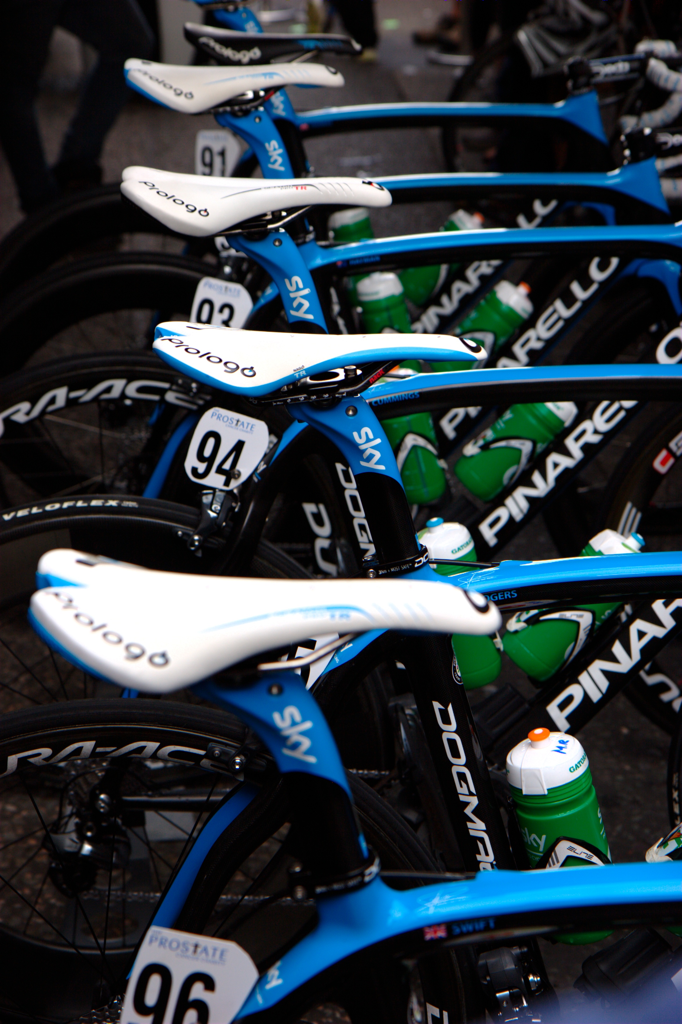 Team_Sky_bikes_before_the_race.jpg