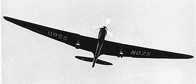 https://upload.wikimedia.org/wikipedia/commons/d/dc/URSS_ANT-25_N025_in_flight.jpg