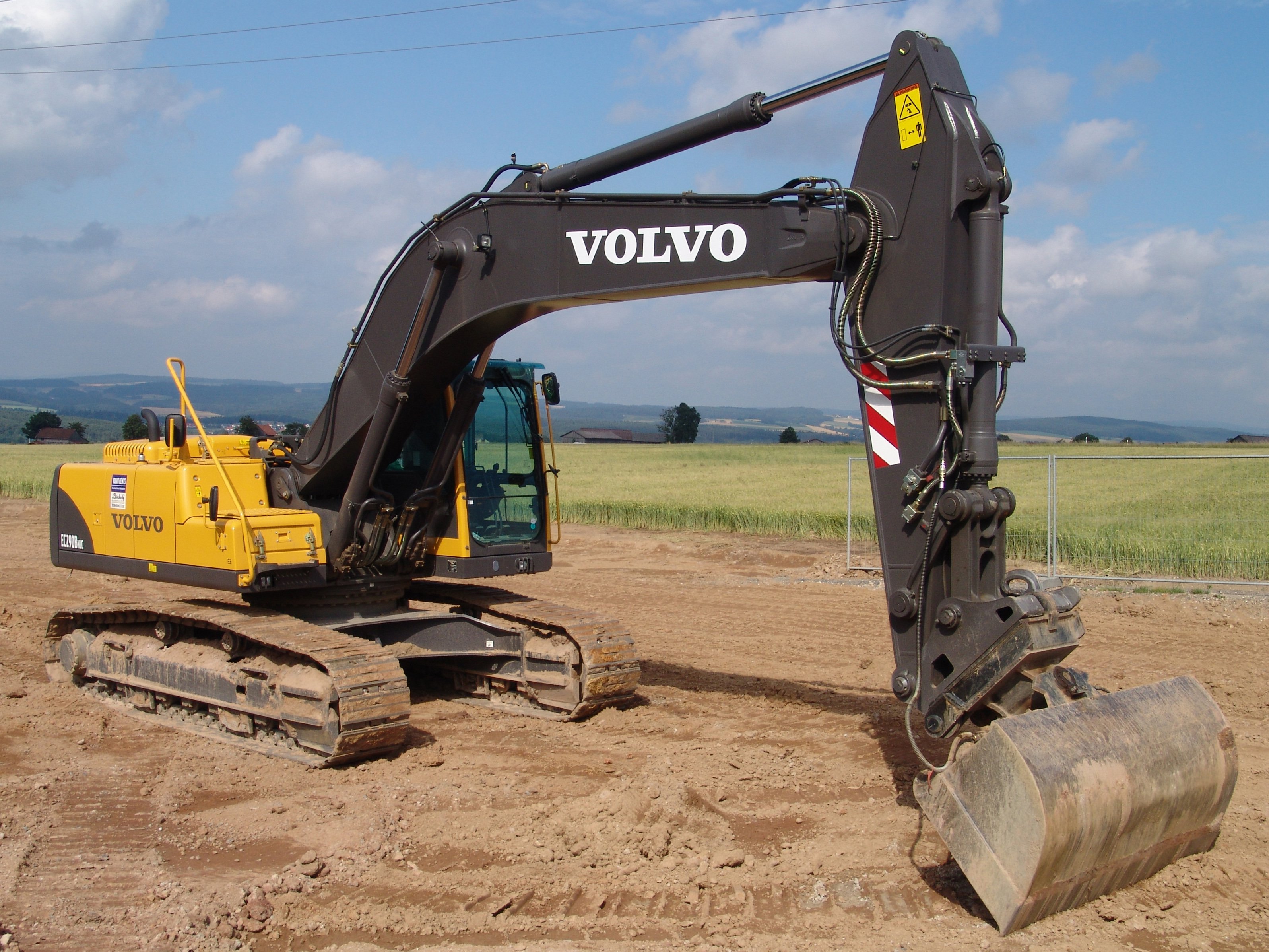 Экскаватор вольво. Volvo ec290b. Экскаватор Вольво 290. Volvo ec290blc Prime. Гусеничный экскаватор Volvo 290.