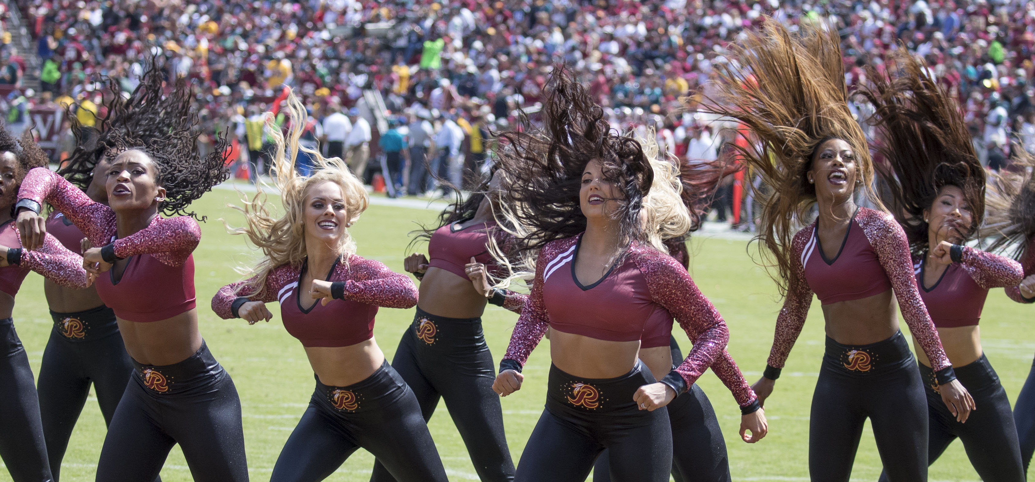 File:Redskins cheerleaders.jpg - Wikimedia Commons