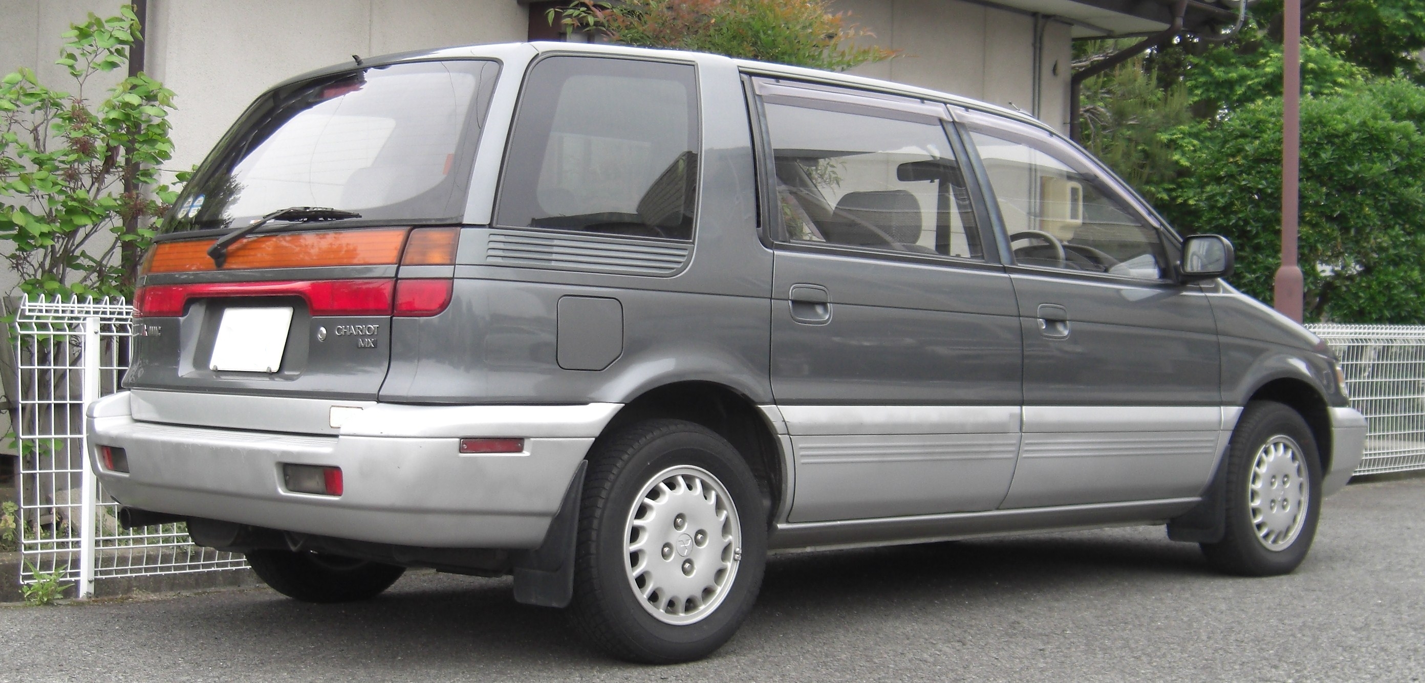 mitsubishi chariot 1991