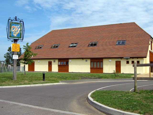 Small picture of Barrington Village Hall courtesy of Wikimedia Commons contributors