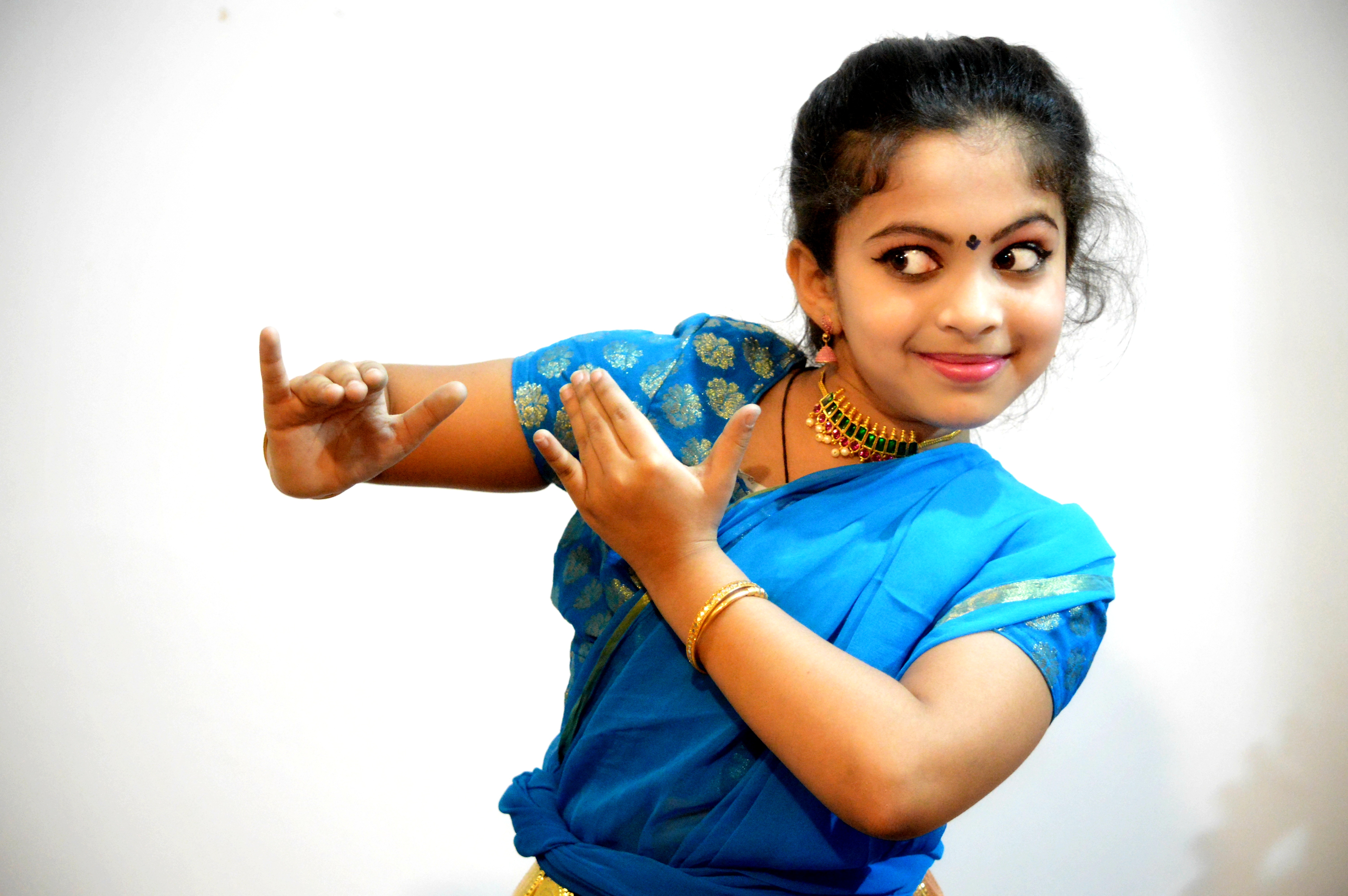 bharatanatyam dance pose (Art) by WIZBA on DeviantArt