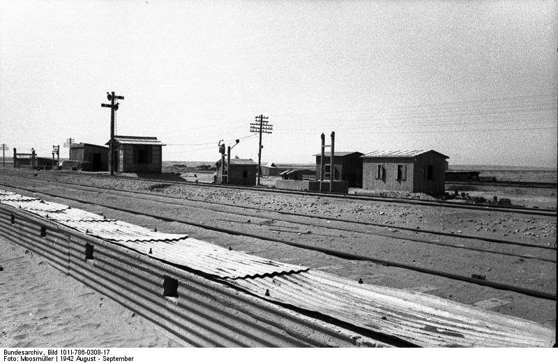 File:Bundesarchiv Bild 101I-786-0308-17, Nordafrika, Bahnstrecke, Bahnhof.jpg