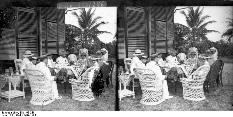 File:Bundesarchiv Bild 163-286, Kamerun, Duala, Deutsche Siedler.jpg