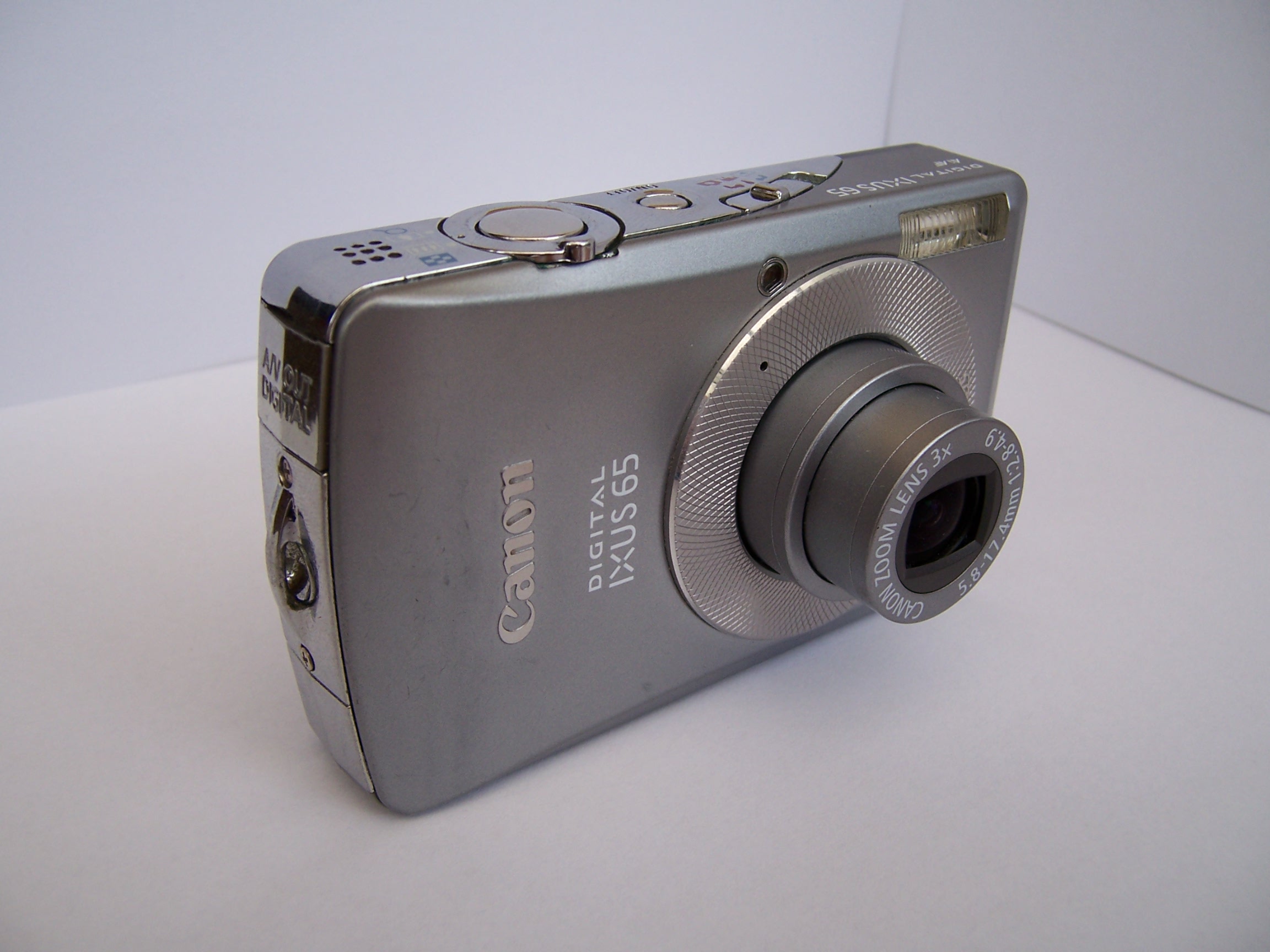 File:Canon Digital IXUS 65 (01).jpg - Wikimedia Commons