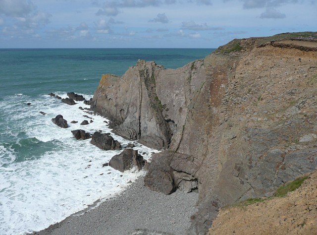 File:Compass Point, Bude - geograph.org.uk - 1327381.jpg