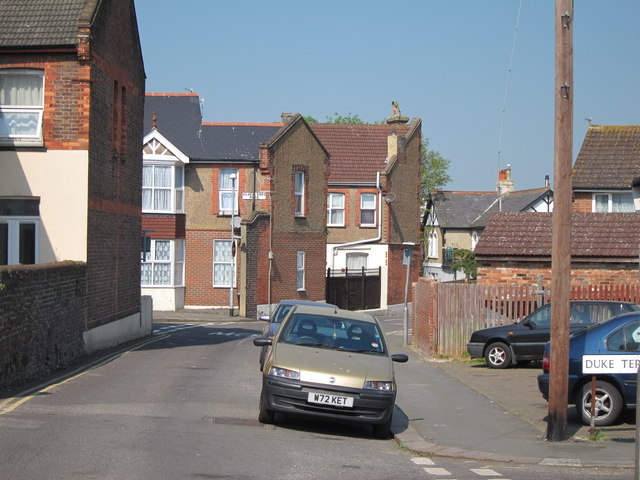 File:Duke Street - geograph.org.uk - 2374586.jpg