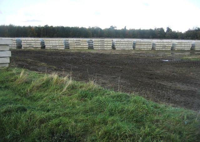 File:Guided Bus Rails - geograph.org.uk - 1054264.jpg