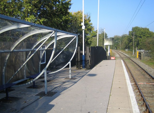 How Wood railway station