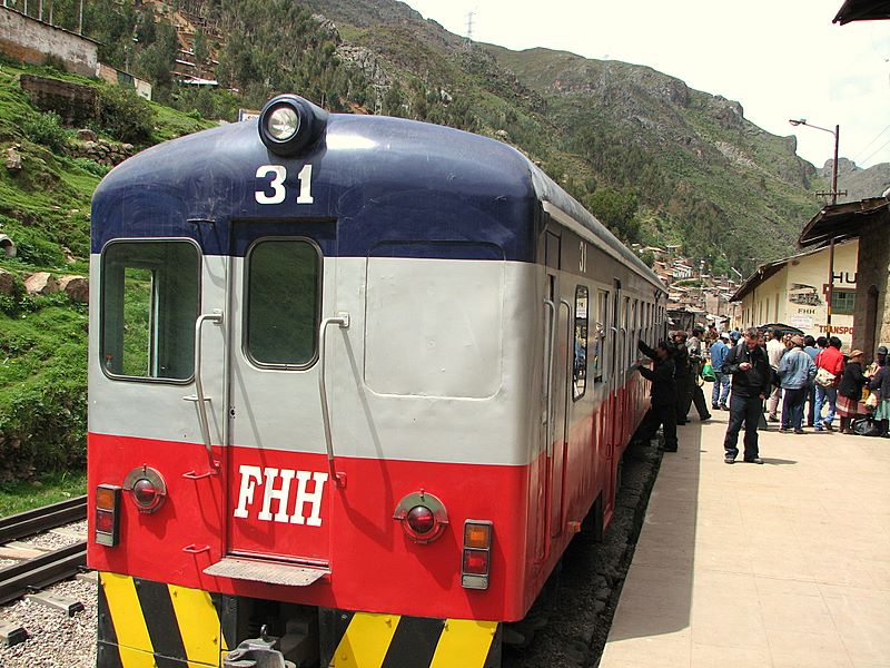File:Huancavelica station motor31 2007 front.jpg