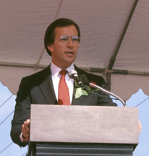 File:Les AuCoin in 1986-improved.jpg