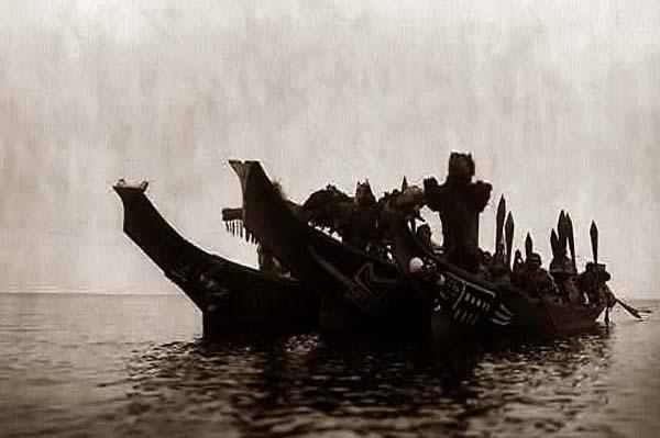 File:Masked-Dancers-in-Canoes.jpg