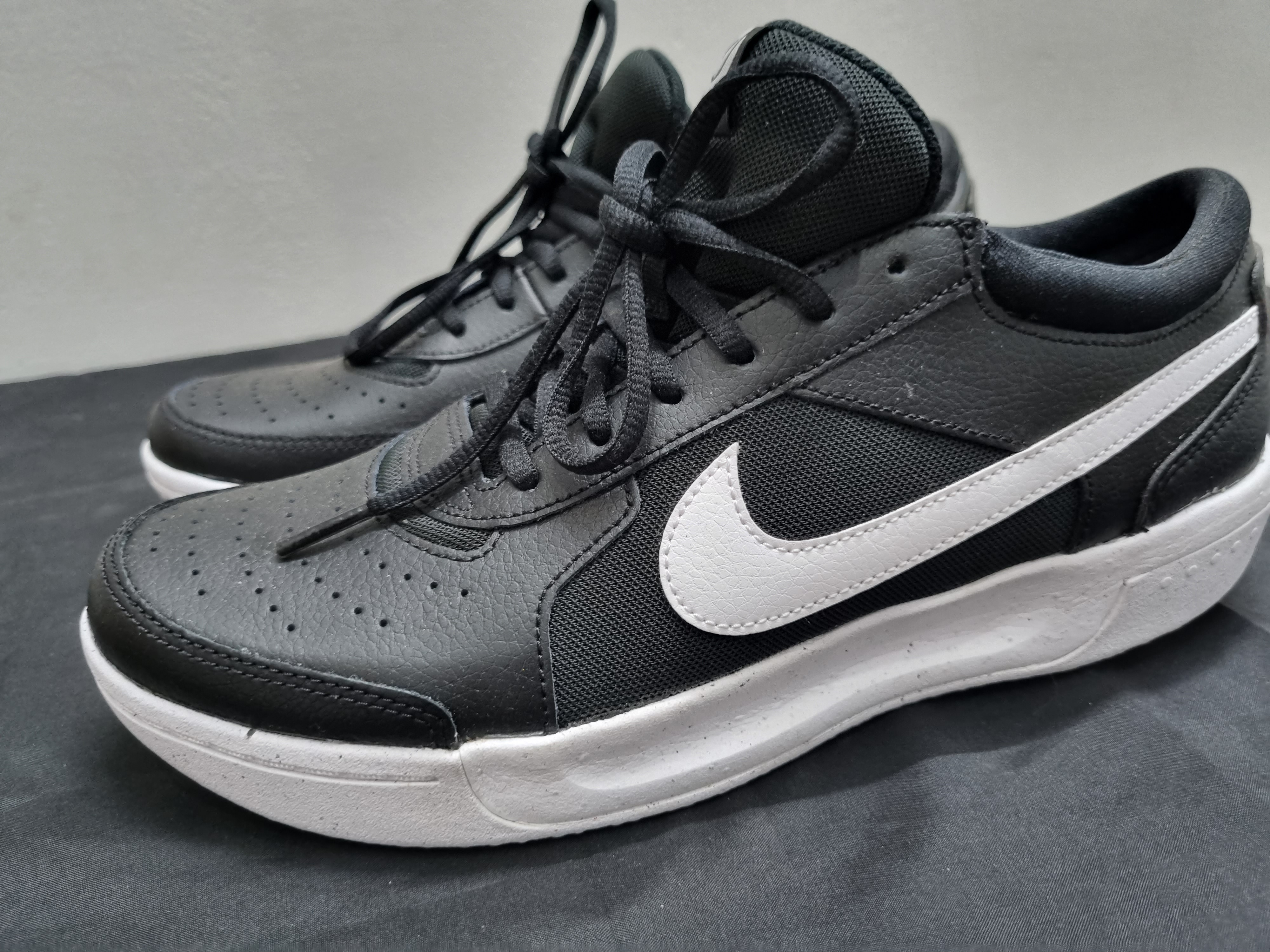 File Nike court zoom 3 lite.jpg Wikimedia Commons