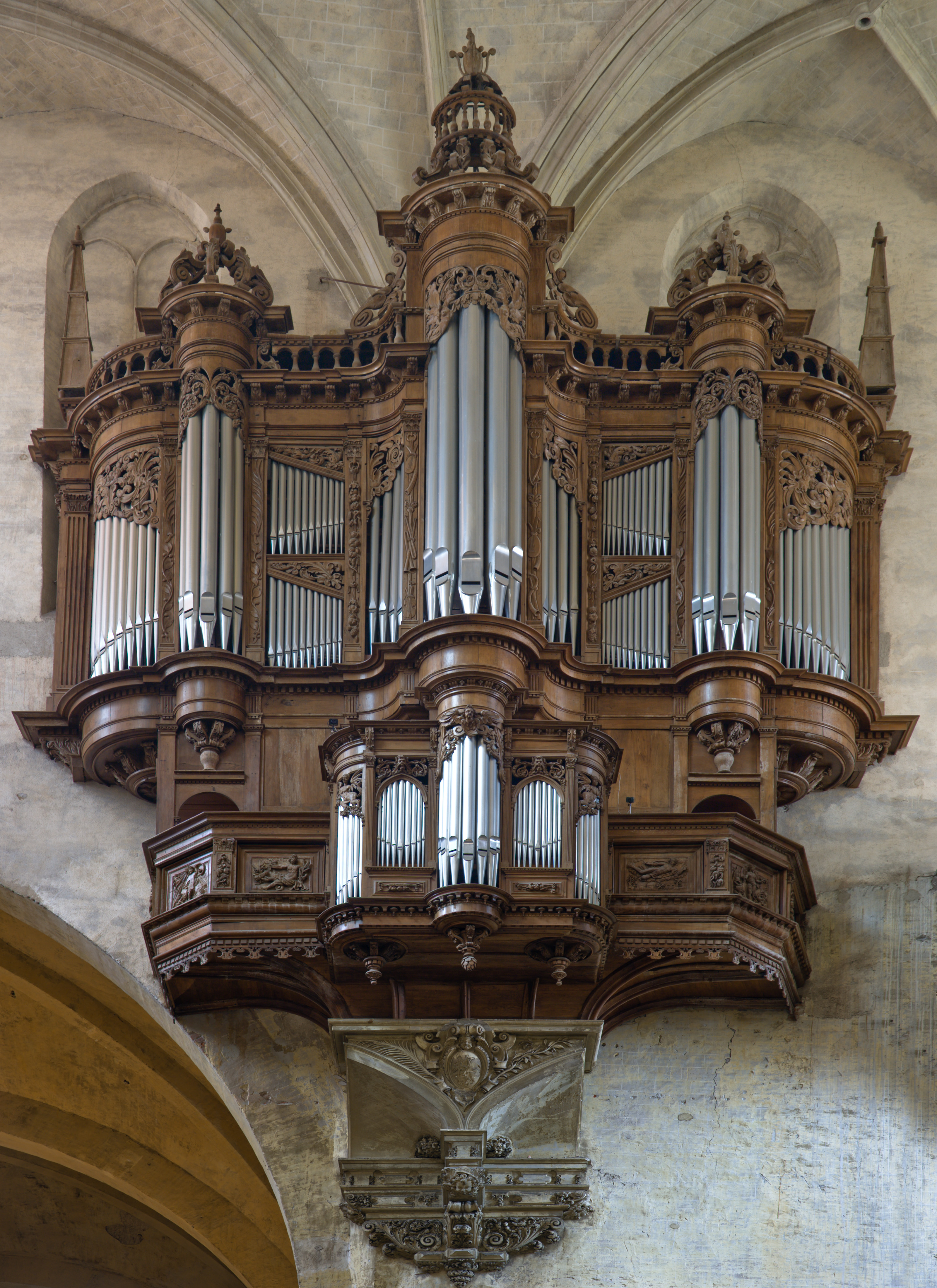 Католический музыкальный инструмент. Toulouse Cathedrale Saint Etienne орган. Орган в галерее собора сент-Этьен Тулуза. Королевский орган. Арган или орган музыкальный инструмент.