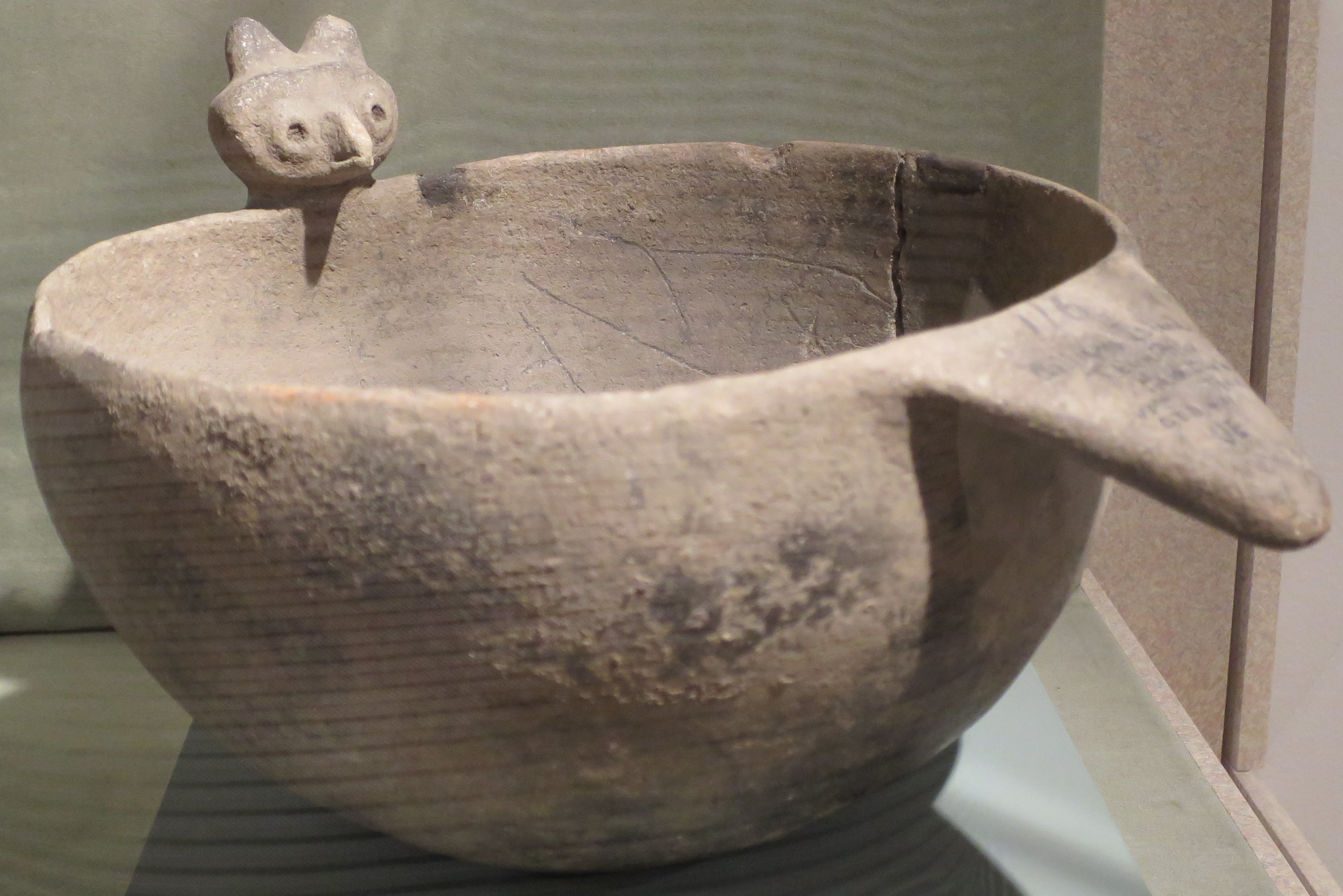 Owl effigy bowl, Mississippian people, c. 1000-1500 CE, fired clay, Dayton Art Institute