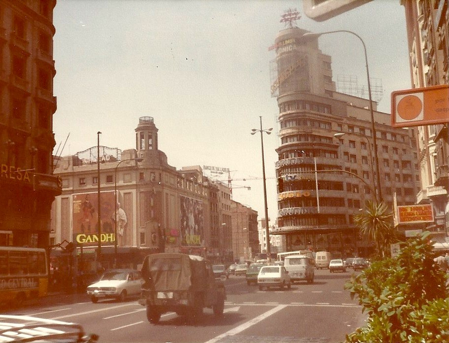 Plaza_del_Callao%2C_Madrid%2C_1983.jpg