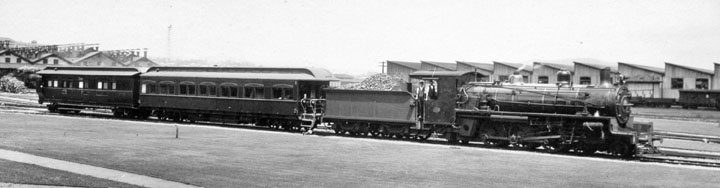 File:Queensland State Archives 2140 Viceregal Train c 1936.png