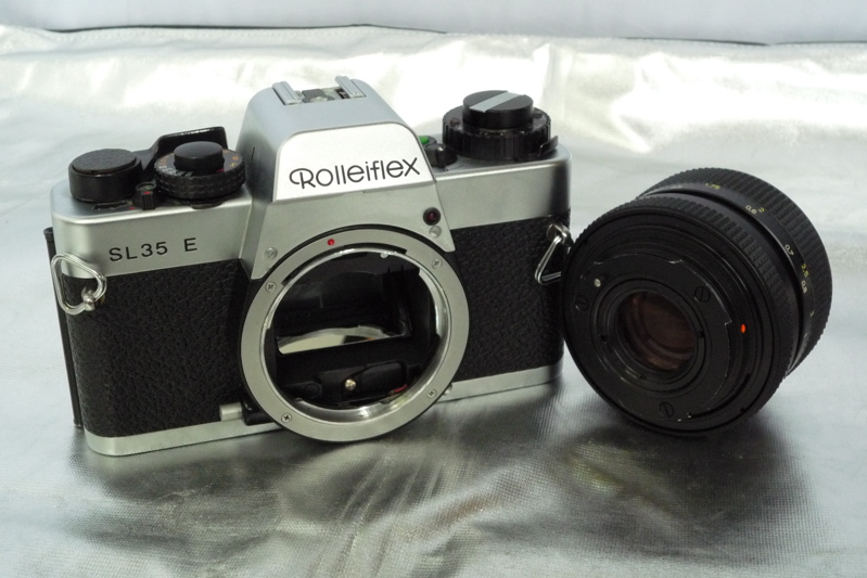 File:Rollei SL35E Body+Objektiv.jpg