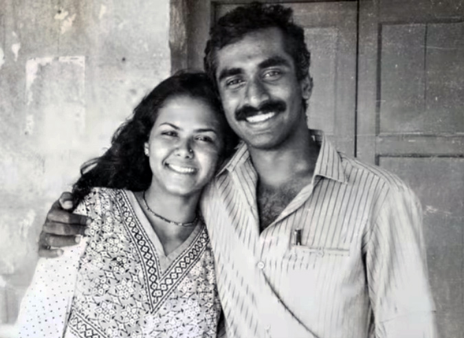 File:Sadhguru Jaggi Vasudev with wife Vijayakumari (01).jpg