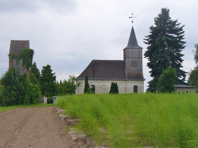 File:Schlunkendorf - Dorfkirche (Village Church) - geo.hlipp.de - 39232.jpg