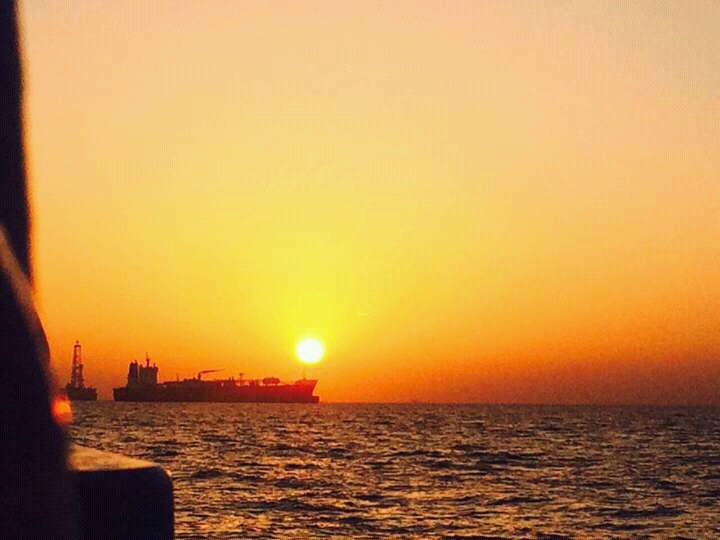 File:Setting Sun at Marine Drive Mumbai.jpg