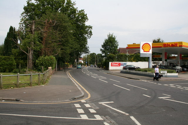 File:Shell garage, Coulsdon Road, Old Coulsdon - geograph.org.uk - 516941.jpg