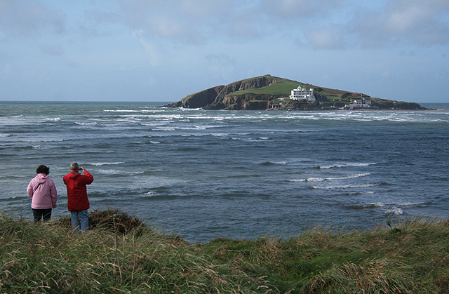 File:Thurlestone, taking the shot - geograph.org.uk - 1551518.jpg