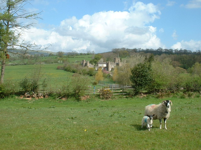 File:Augill Castle, Brough, Cumbria - geograph.org.uk - 7424.jpg