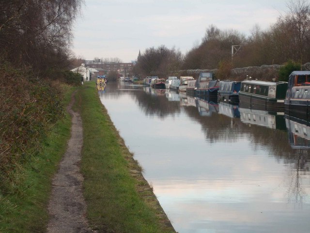 File:Bridgewater canal - geograph.org.uk - 634623.jpg