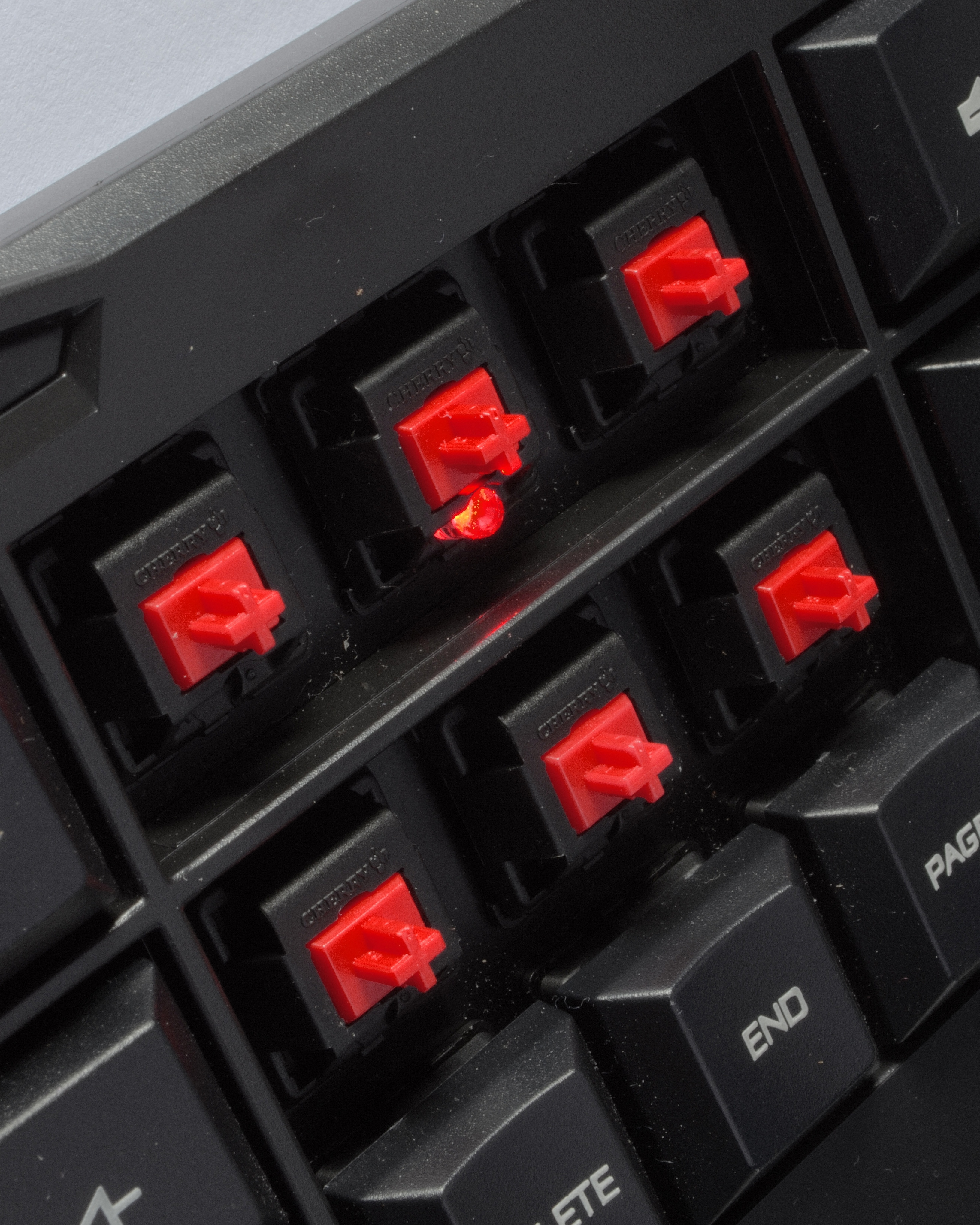 Тихие свитчи. Свитчи Cherry MX. Cherry Red свитчи. Cherry MX Red. Cherry MX Red 80%.