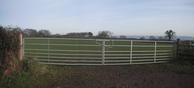 File:Double Width Gate near Mattocks - geograph.org.uk - 1080405.jpg