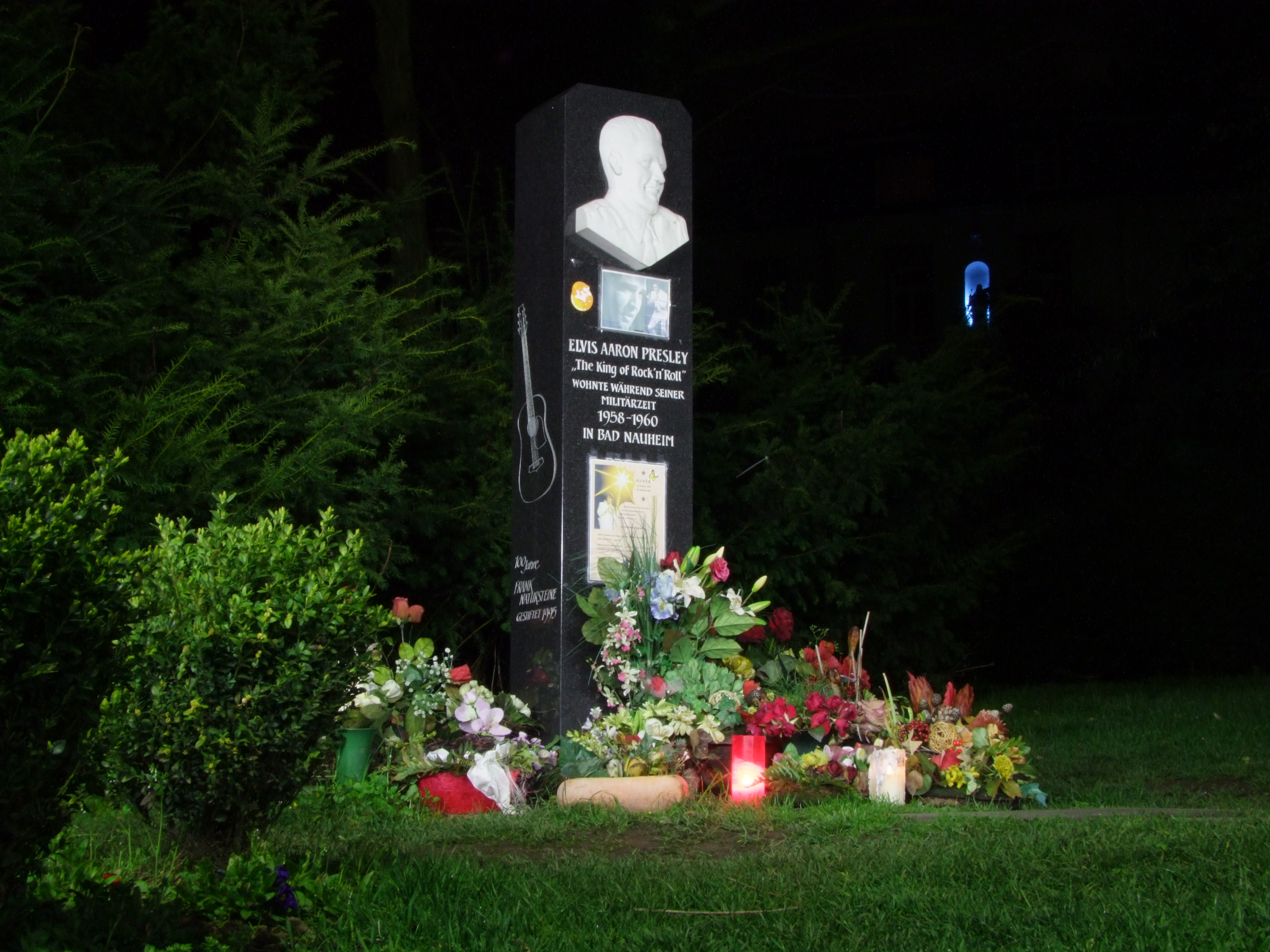File Elvis Presley Gedenkstein In Bad Nauheim Dscf9116 Jpg