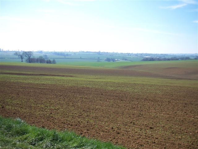 File:Farmland - geograph.org.uk - 389123.jpg