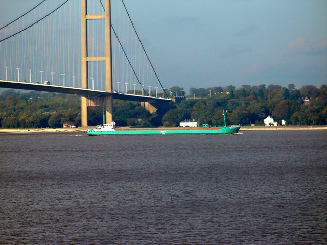 File:Humber Shipping - geograph.org.uk - 269707.jpg