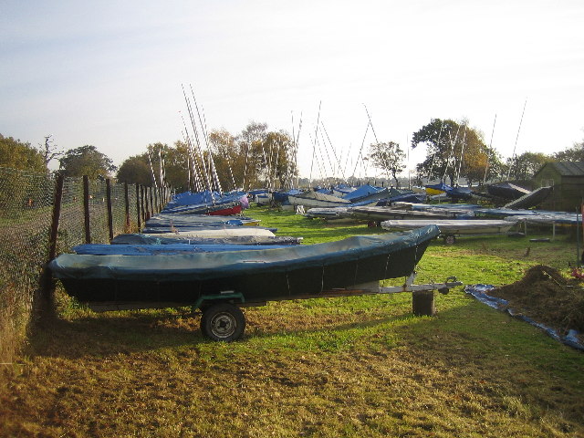 File:Hykeham Sailing Club - geograph.org.uk - 78148.jpg