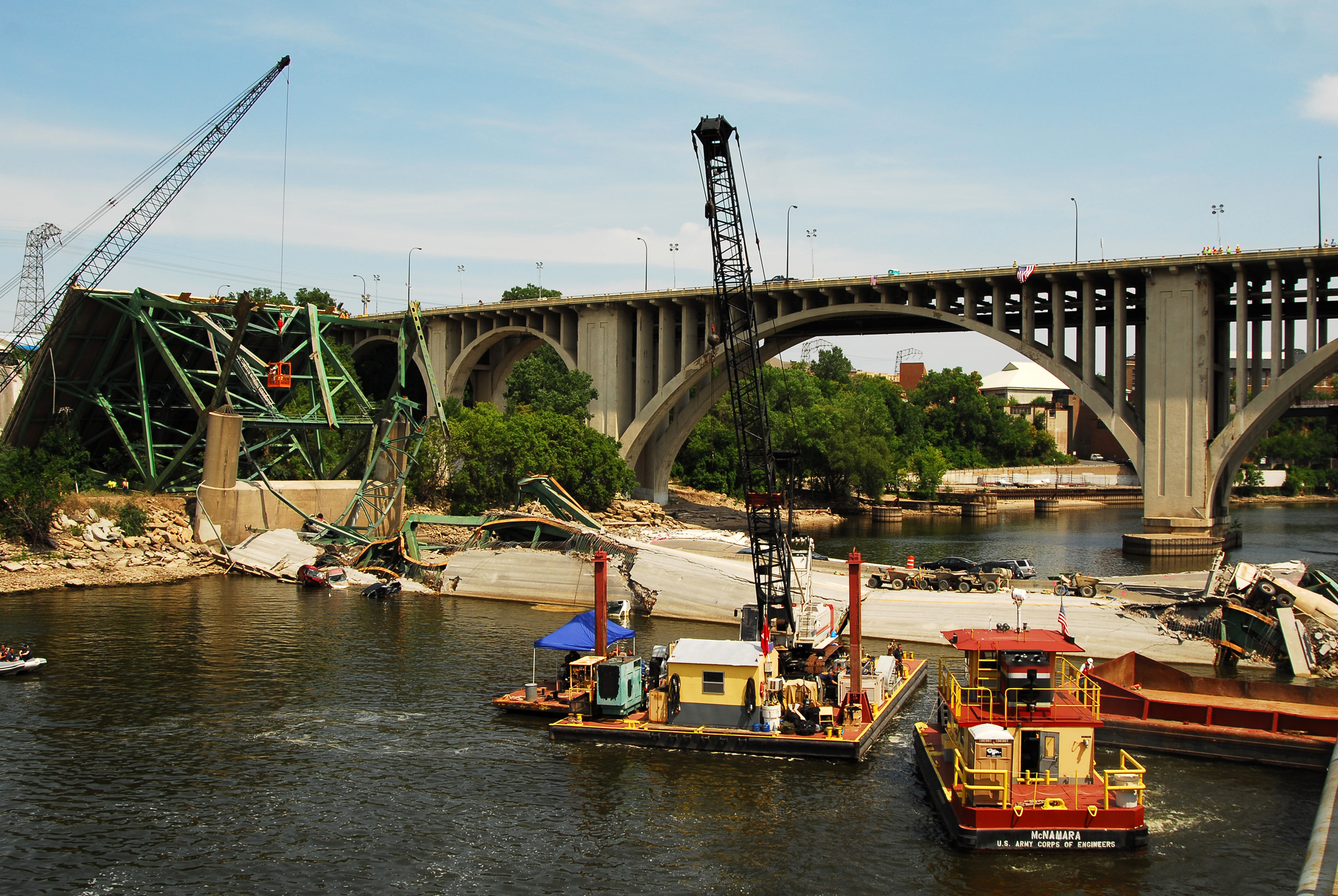 Baltimore bridge collapse. Мост i-35w через Миссисипи. I35w Bridge Collapse. Han River Bridge Collapse photos.