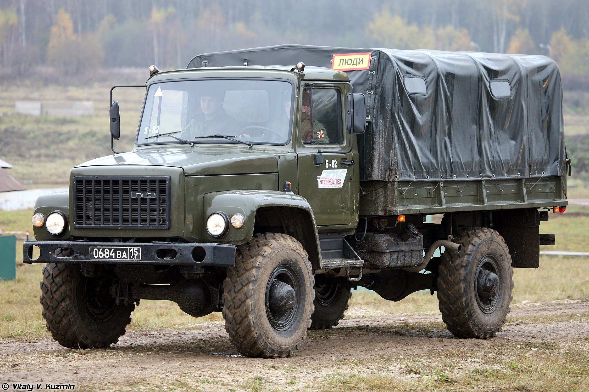 RUS -- Véhicule GAZ Interpolitex2016part2-11