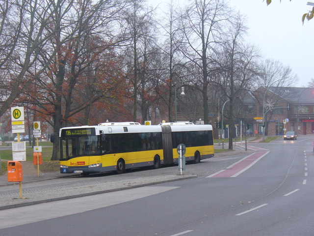File:Kladow - Omnibus Bahnhof (Bus Station) - geo.hlipp.de - 30506.jpg
