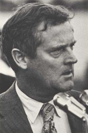 File:Linwood Holton (1971 Bugle).png