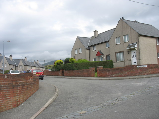 File:Local authority-built housing at Y Dreflan - geograph.org.uk - 960392.jpg