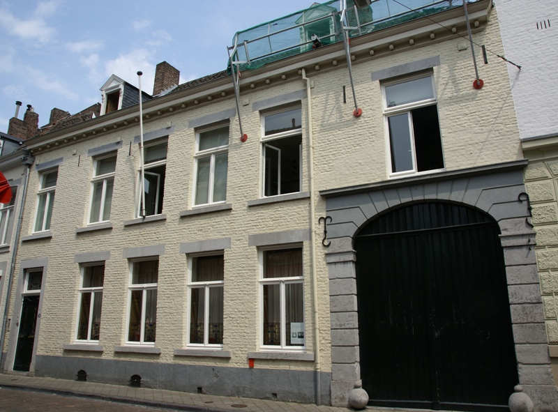 File:Maastricht - rijksmonument 27158 - Kapoenstraat 21 20100703.jpg